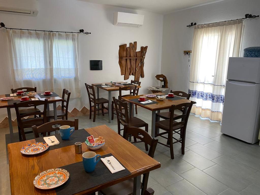 Sa Domo De Rosa Bed & Breakfast Budoni Bagian luar foto